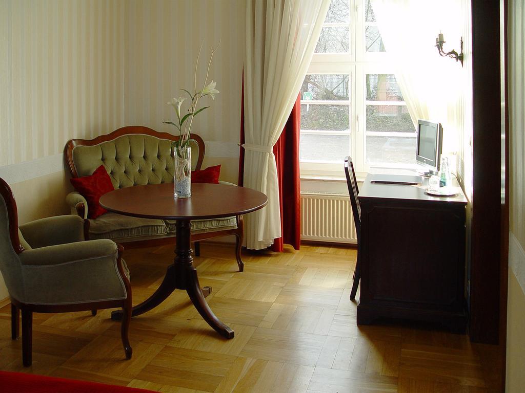 Hotel Altes Hafenhaus Rostock Oda fotoğraf